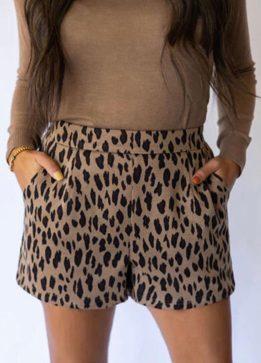 Leopard print casual short