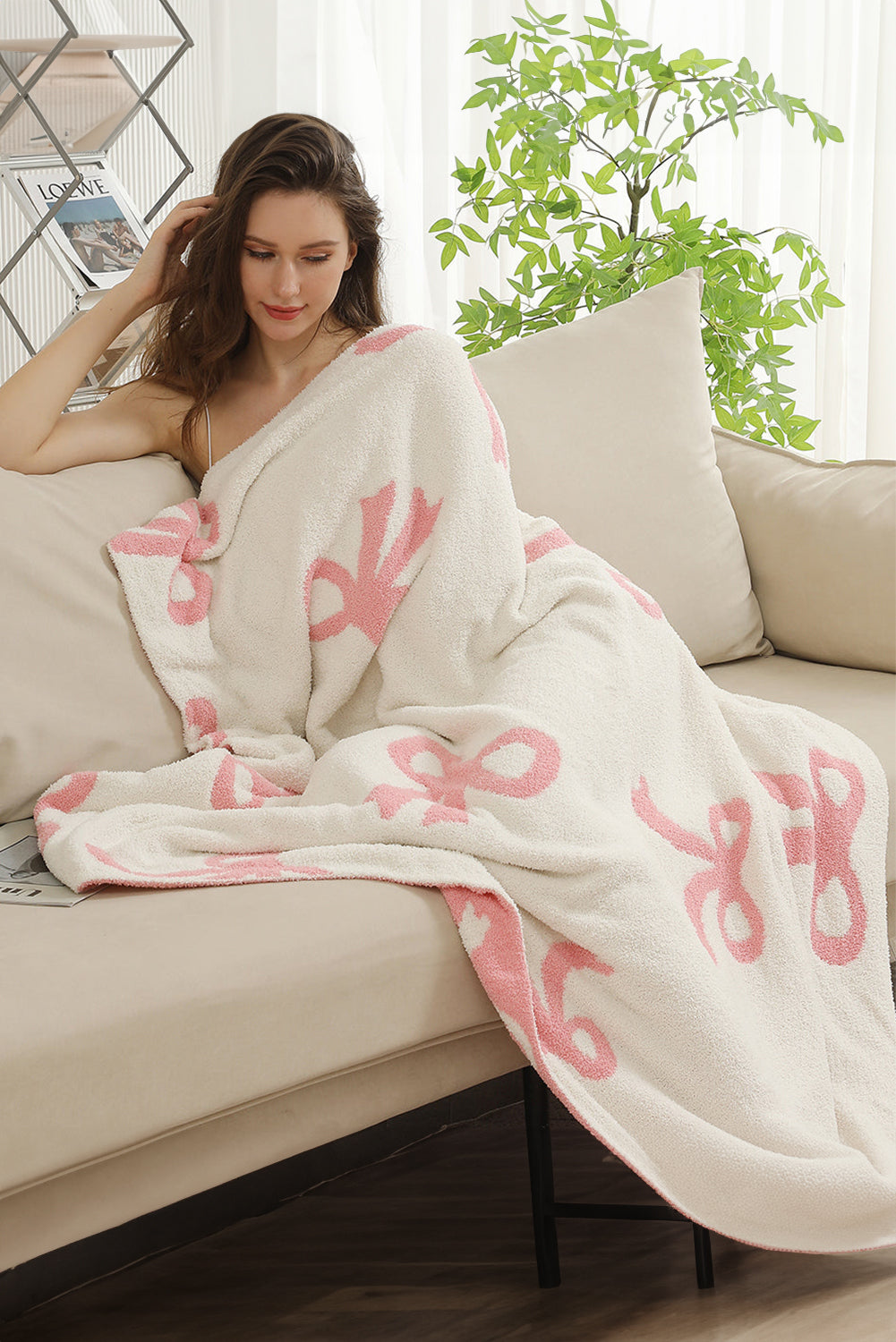 Pink Bow Throw Blanket