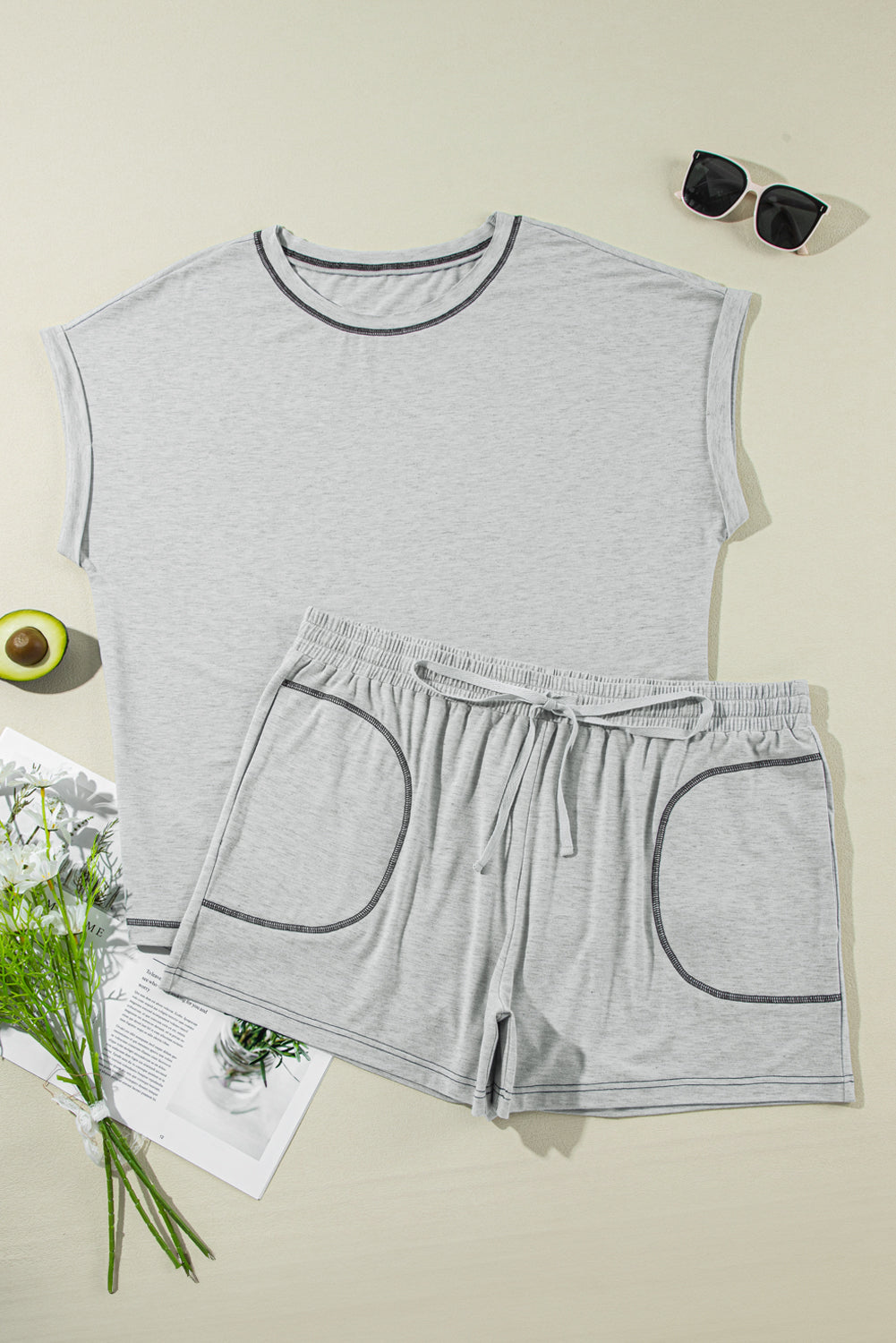 Gray Contrast Stitching Cuffed Sleeve Plus Size Shorts Set