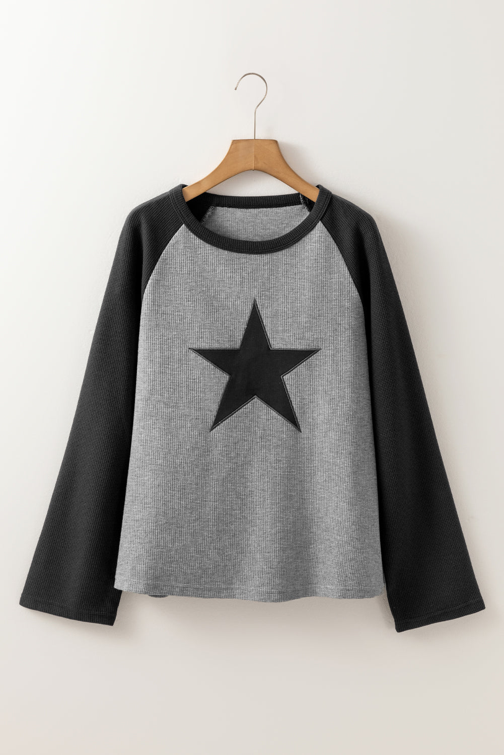 High Waffle Knit Colorblock Star Patch Graphic Raglan Top